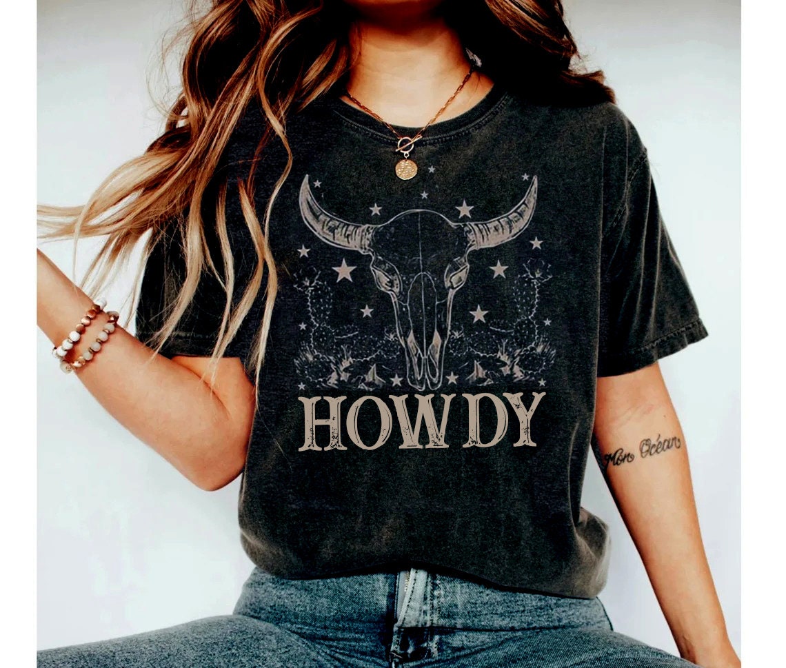 Howdy T Shirt Yeehaw Shirt Howdy Sweatshirt Rodeo Bachelorette Western Graphic Tee Cowgirl Bachelorette Howdy Tee Nashville Girls Shirt