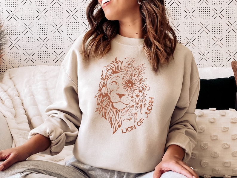 Lion Of Judah Sweatshirt, Faith Based Crewneck, Aesthetic Christian, Revelation 5 Shirt, Christian Teen Gift, Floral Christian Sweater